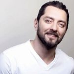 استایل شیک بهرام رادان در موزه سینما