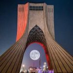 بازدید رایگان خبرنگاران از برج آزادی به مناسبت روز خبرنگار